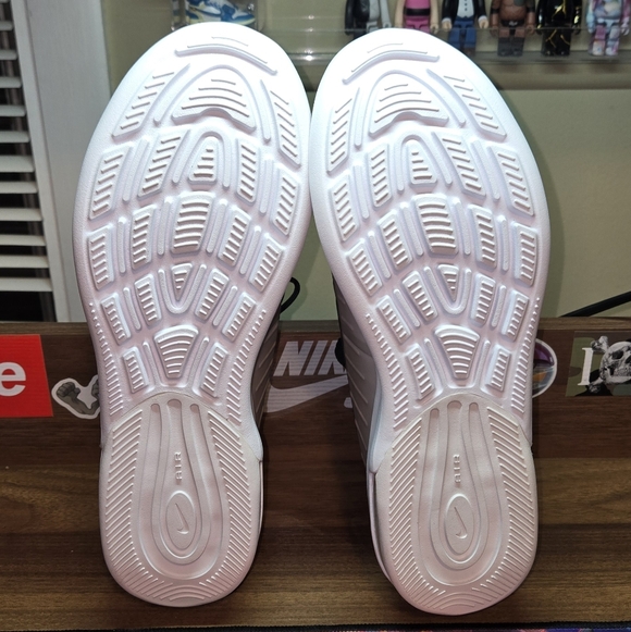 Nike Air Max Axis Men's Shoes - Black and Red 7y or 8.5w - Picture 7 of 7